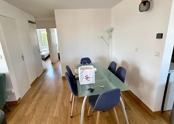 Marina Regates Lägenhet *