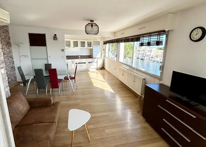 Marina Regates * Le Grau-du-Roi